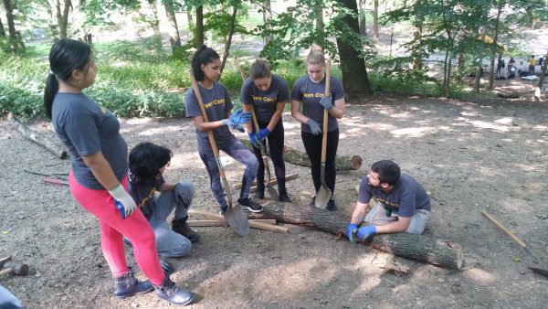 Conservancy staff teach Teen Corps members about ecology